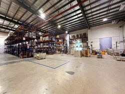 Airline House (D17), Warehouse #578705171